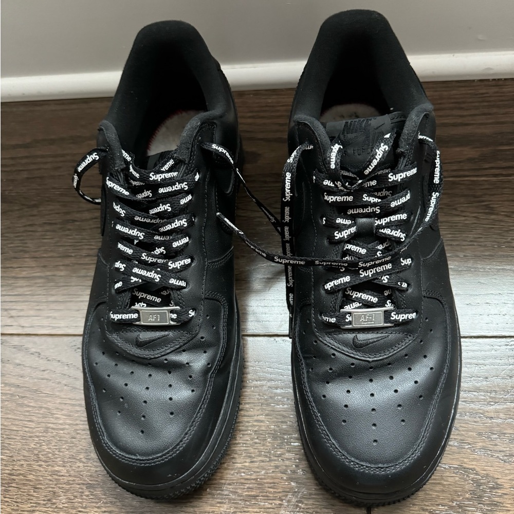 Black Supreme Air Force 1’s